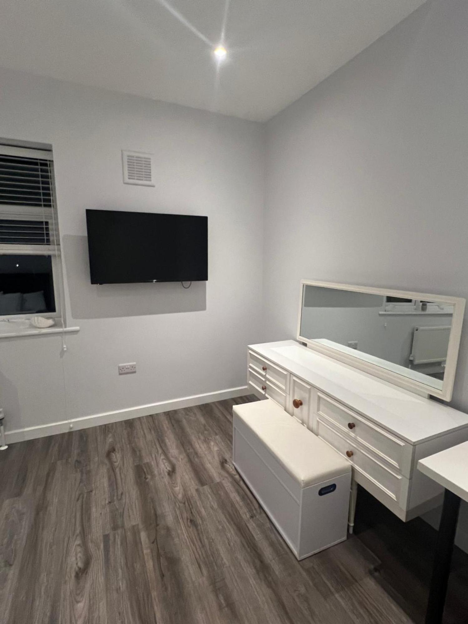 Spencer Bridge Rooms By Afl Northampton Exterior foto