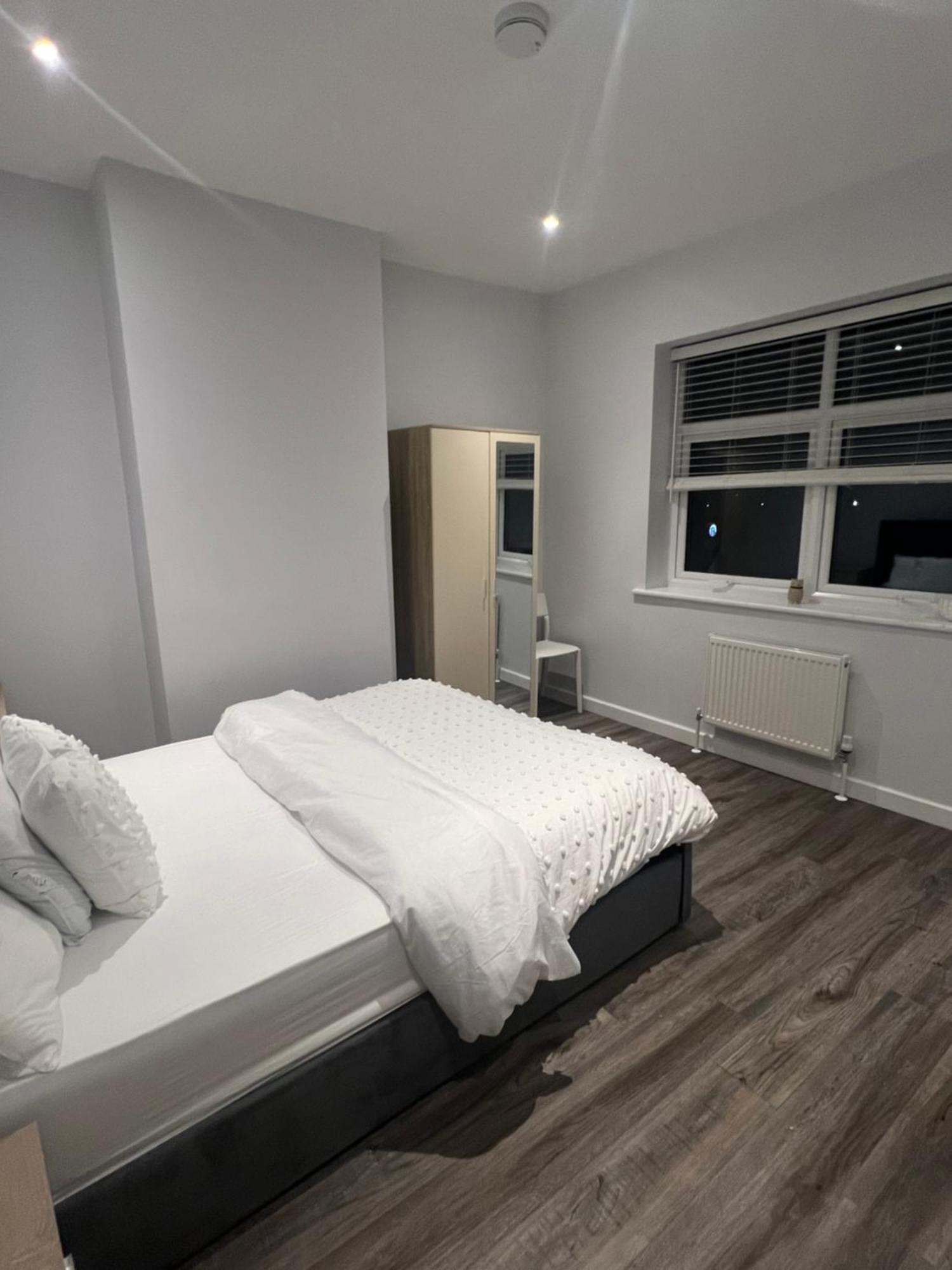 Spencer Bridge Rooms By Afl Northampton Exterior foto